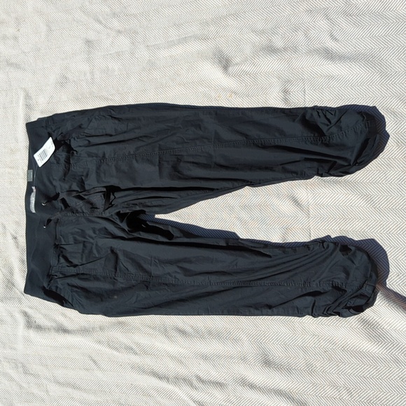 torrid Pants - Torrid Crop Pull-On Skinny Stretch Poplin Mid-Rise Pant pants size 00